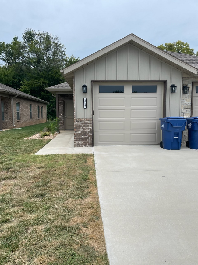 3251 W Reese, Springfield, MO 65810