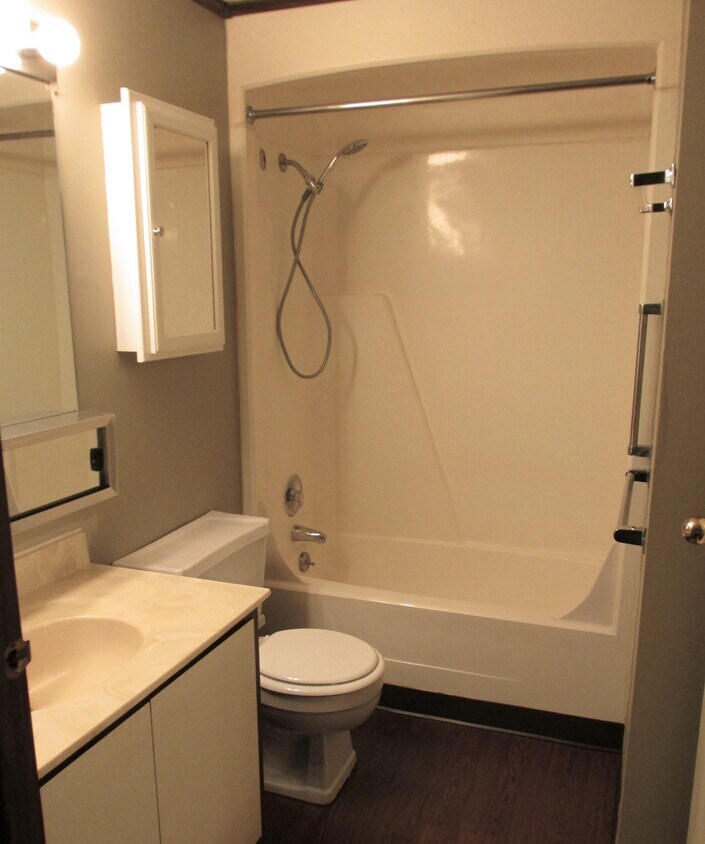 Parkside Village Apartments 101 Brookside Dr, Dover, OH