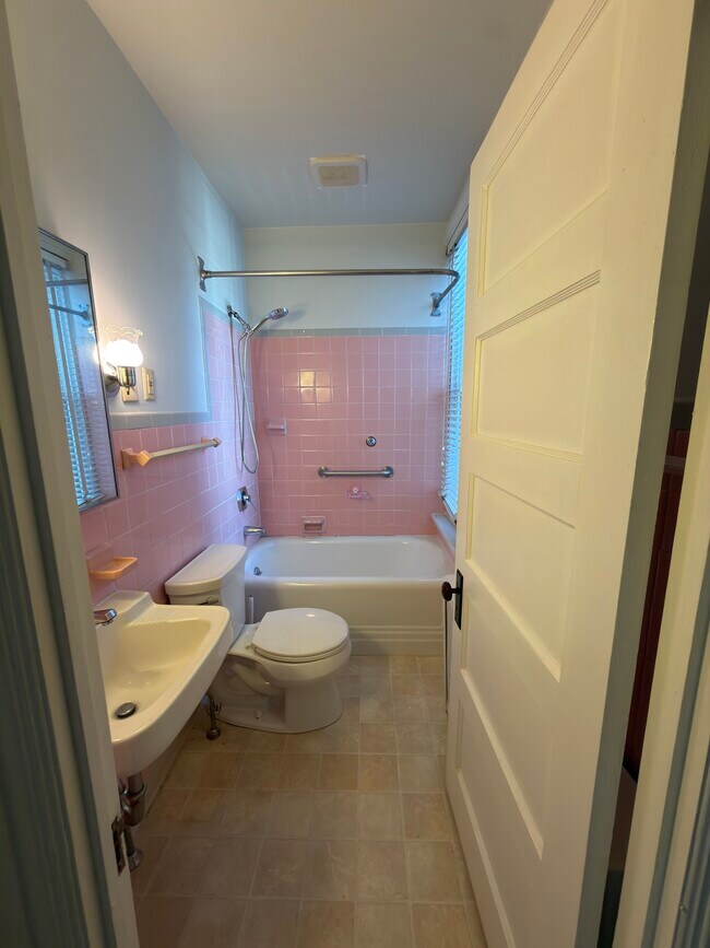 128 E North St unit 2, Bethlehem, PA 18018 - photo 7