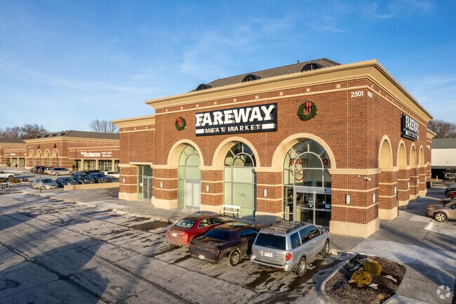 Fareway Meat Market has the freshest produce in Paddock Road.