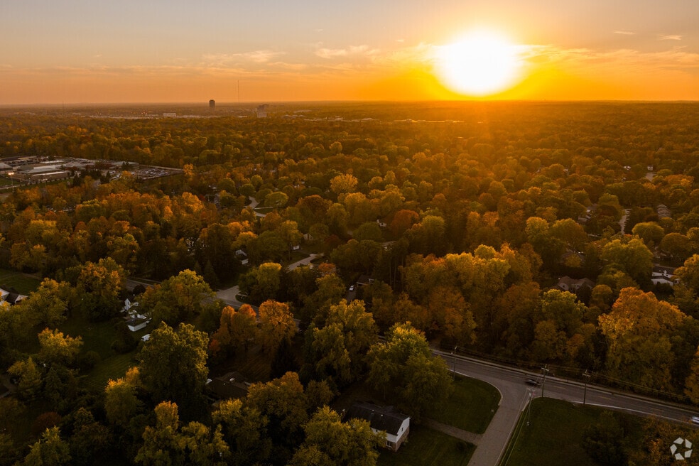 Neighborhood_BinghamFarms_Final_120123