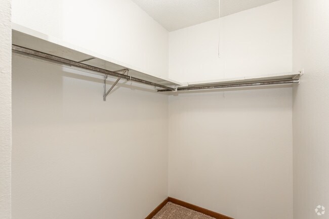 The Lincoln - Walk-In Closet