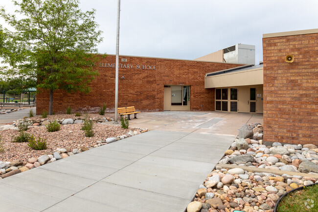 Mountain View Elementary School serves students in grades K-5.