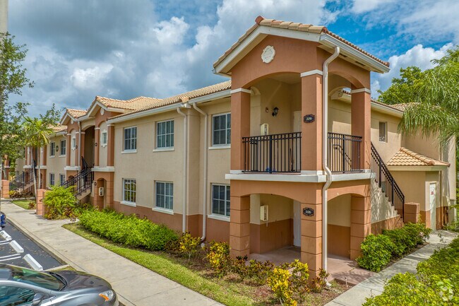 Mediterranean inspired Townhouses and condos can be found in Vista Lago apartments.