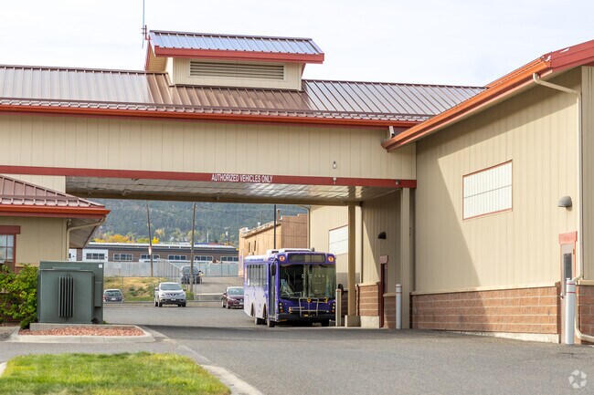 South East Helena offers public transportation.