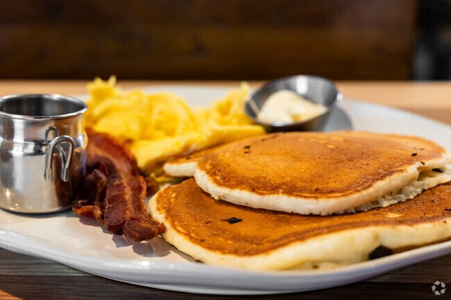 Homegrown is a popular daytime eatery located near Village.