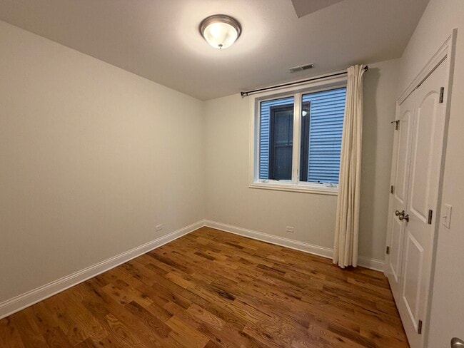 2450 W Diversey Ave unit 2, Chicago, IL 60647 - photo 6