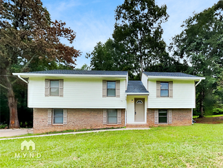 49 Russell Ln, Carrollton, GA 30116