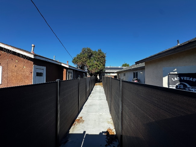 276 E 2nd St, San Bernardino, CA 92408 - photo 5