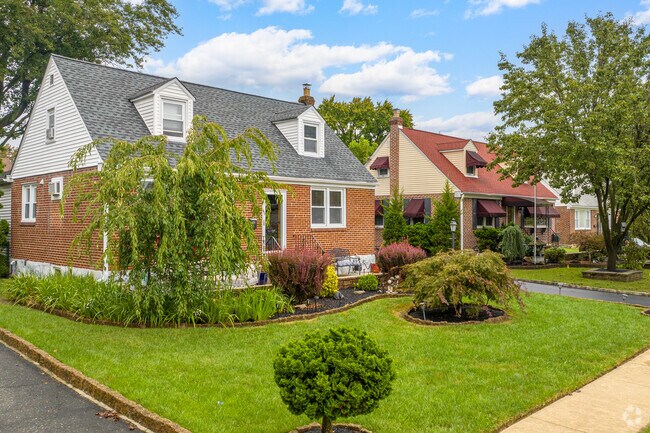 Cape Cods in Collingdale often feature pristine landscaping.