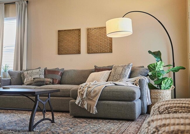 2279 Sawhill Dr unit 38553213, Linda, CA 95901 - photo 4