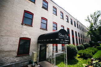 215 NE 5th St NE, Minneapolis, MN 55413