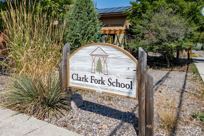 lark Fork School
