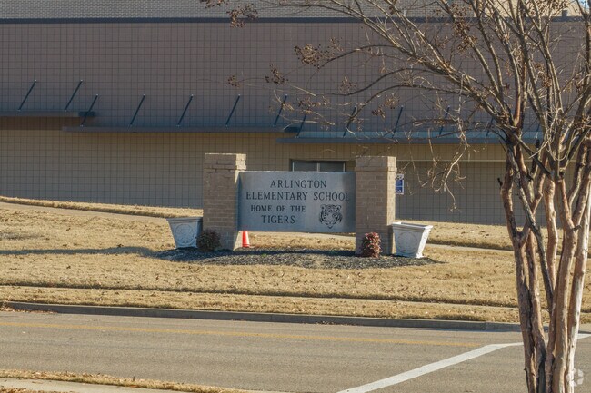 Arlington Elementary School boasts a 77% math proficiency and a 71% reading proficiency.