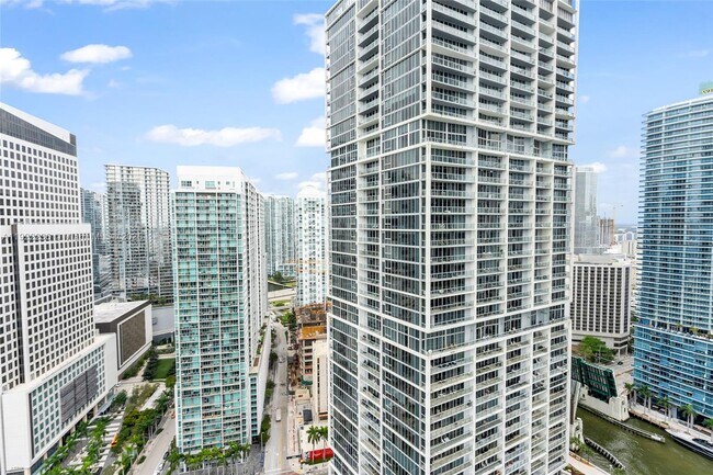 Icon Brickell Tower 2 unit 4802, Miami, FL 33131 - photo 7