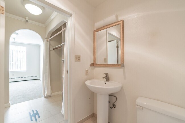 Park Glenview Apartments- Boutique Senior Living, Oakland, CA 94610 - photo 2