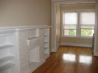 4700 S Lawndale Ave Unit 2R, Chicago, IL 60625