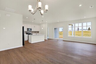 1633 Clover Crossing Dr, Greenfield, IN 46140