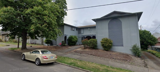 1030 SE Main St, Roseburg, OR 97470 - photo 7