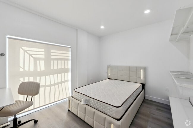 The Nest at 1299, Los Angeles, CA 90007 - photo 7