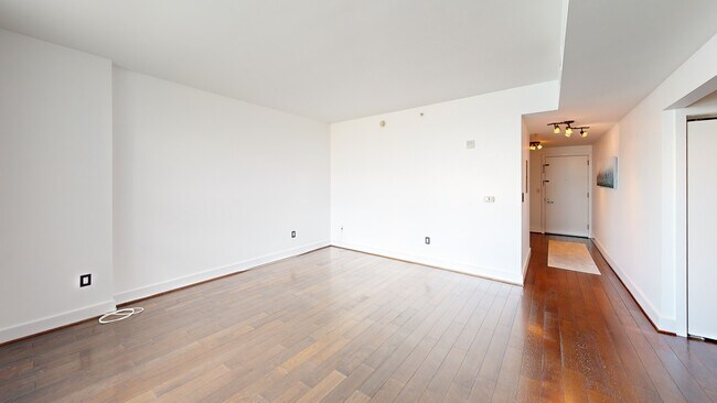 Residences at Dockside unit 812, Philadelphia, PA 19147 - photo 2