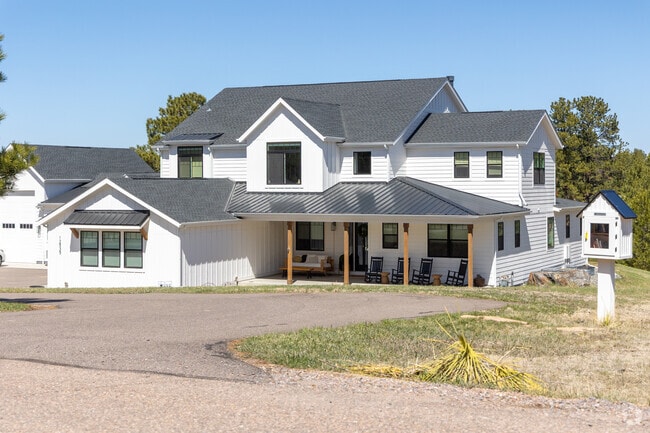 Ponderosa Hills has larger homes, built on large lots.