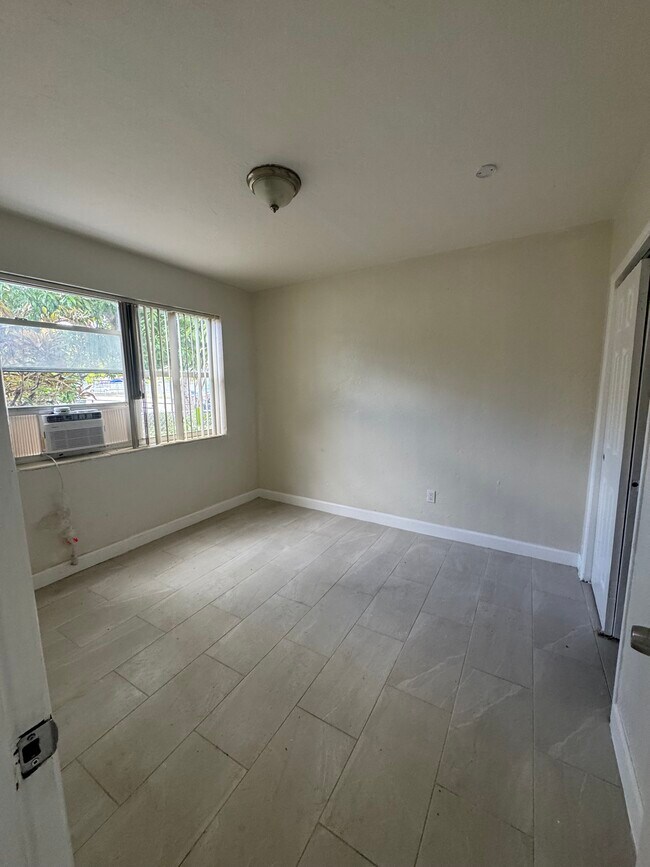1838 NW 1st Place unit 2, Miami, FL 33136 - photo 7