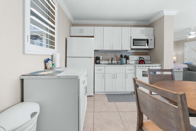 5600 Bonita Beach Rd SW unit FL8-ID1352872P, Bonita Springs, FL 34134 - photo 6