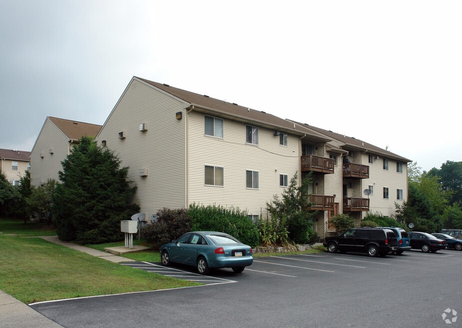 Trout Run Apartments, Allentown, PA 18103 - photo 1