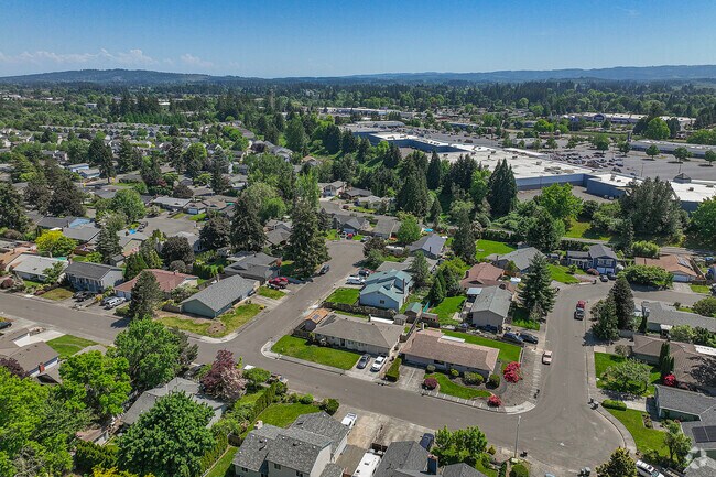 The Southeast expansion of residential communities and shopping continues to grow in Southeast Hillsboro.