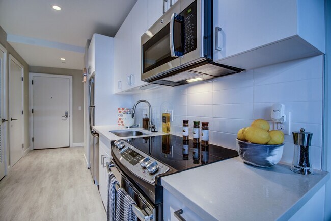 5 Fan unit Blvd 514, Boston, MA 02210 - photo 2