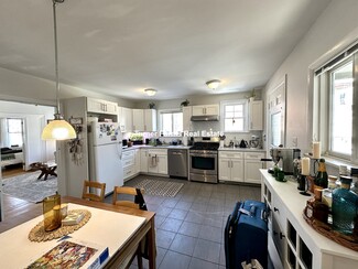67 Willow Ave Unit 1, Somerville, MA 02144