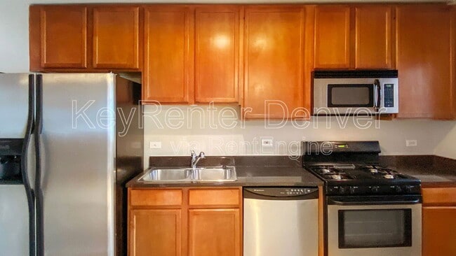2100 Franklin St unit 14, Denver, CO 80205 - photo 3