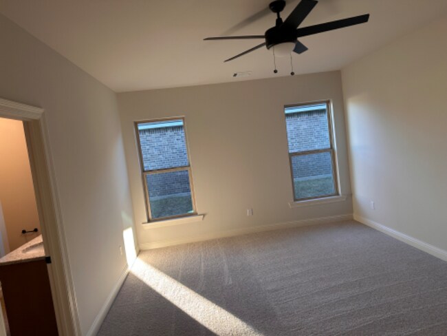 205 Ethereal St, Youngsville, LA 70592 - photo 4