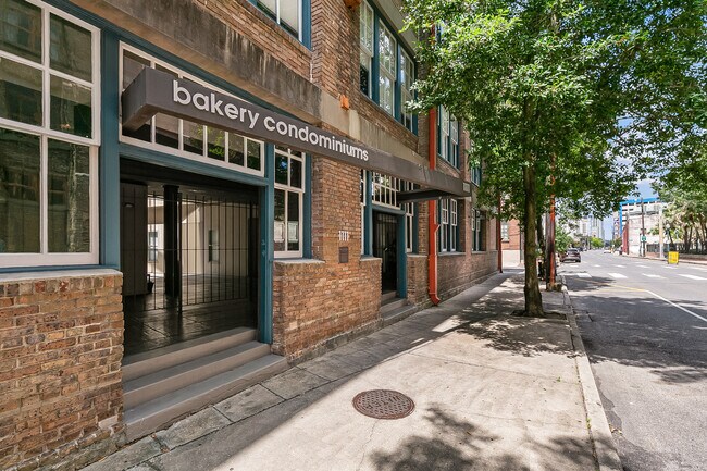 Bakery Condominiums unit 405, New Orleans, LA 70130 - photo 4