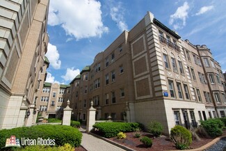 4224 N Paulina St Unit M07B, Chicago, IL 60613