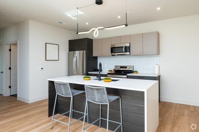 2BR, 2BA - 1,191SF - Kitchen