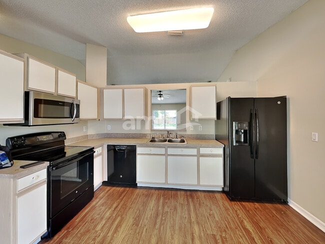 632 Delmonico St NE, Palm Bay, FL 32907 - photo 7