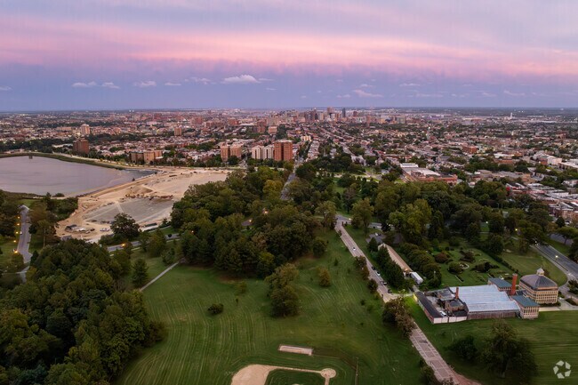Parkview-Woodbrook residents can enjoy stunning sunset views from the nearby Druid Hill Park.