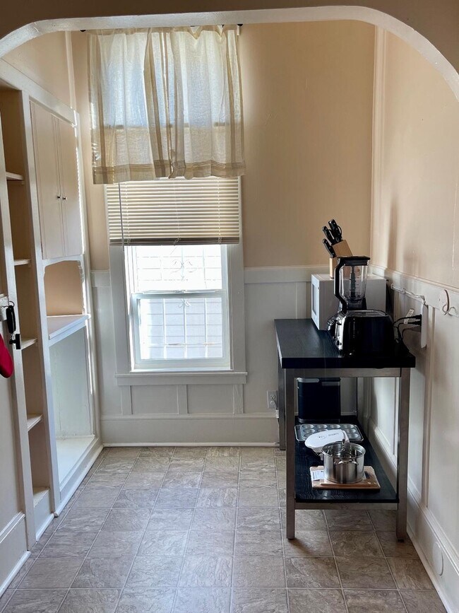 1231 E 19th St unit E. 19th St., Oakland, CA 94606 - photo 5