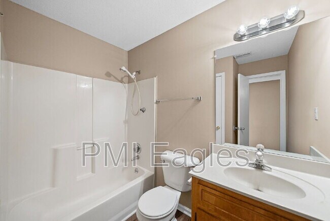 263 White Oak Rd unit C, Clarksville, TN 37040 - photo 6