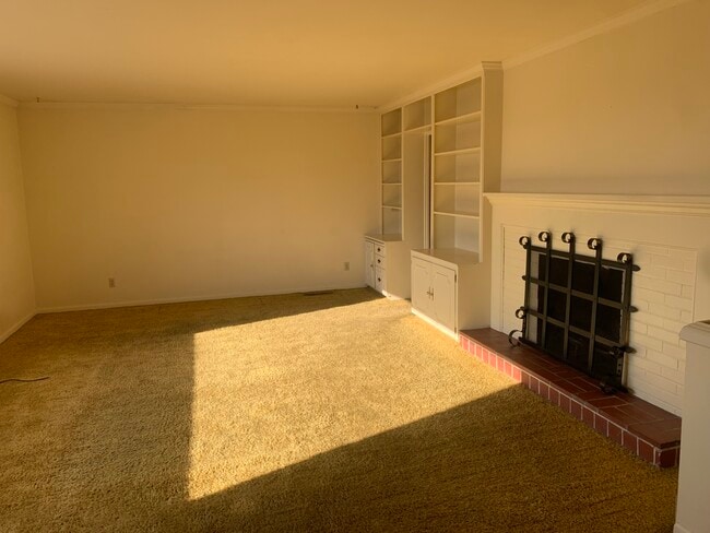 555 E 300 N unit 1, Logan, UT 84321 - photo 6