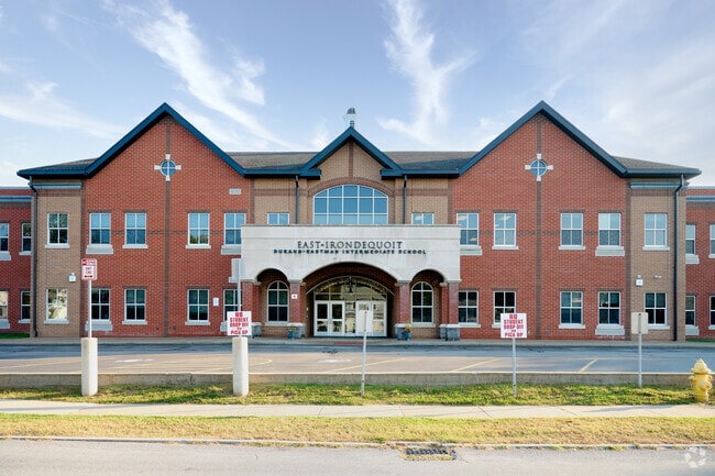 The student:teacher ratio of 11:1 is equal to the New York state level of 11:1.