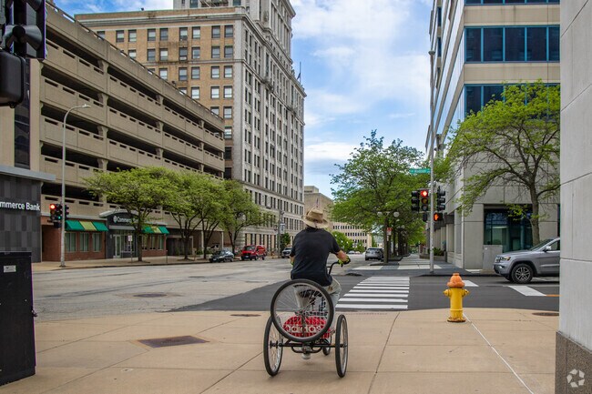 Creve Coeur is located just minutes from Downtown Peoria.