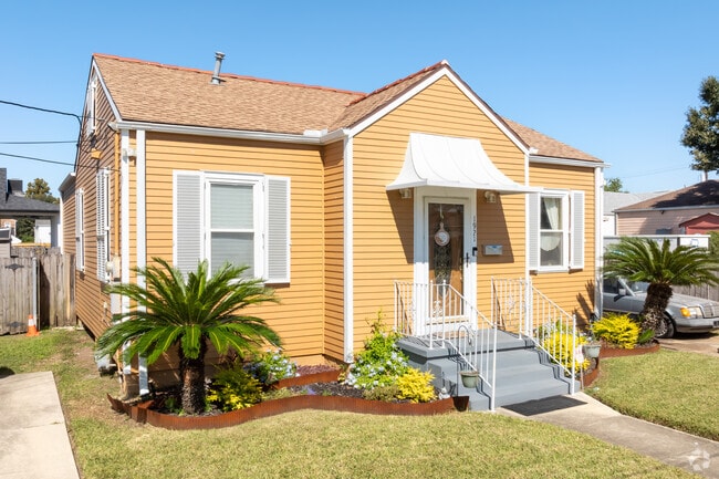 Raised cottages can be found when looking to move to Dillard.