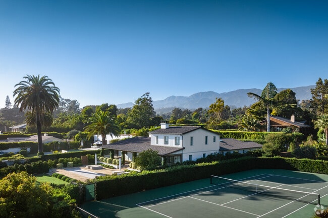 Homes with private tennis courts and swimming pools are not uncommon.