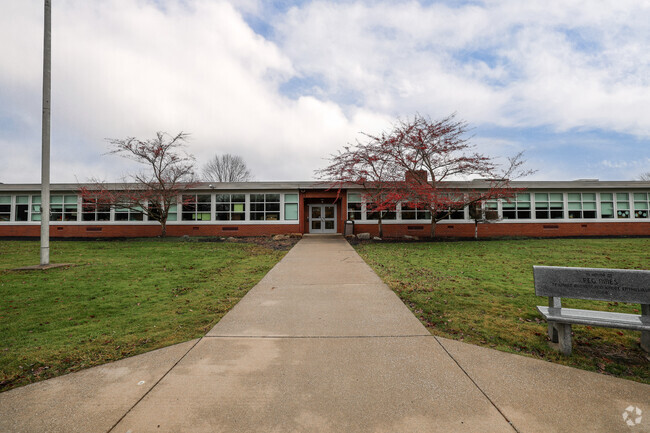 Grace Roxbury Elementary, Solon