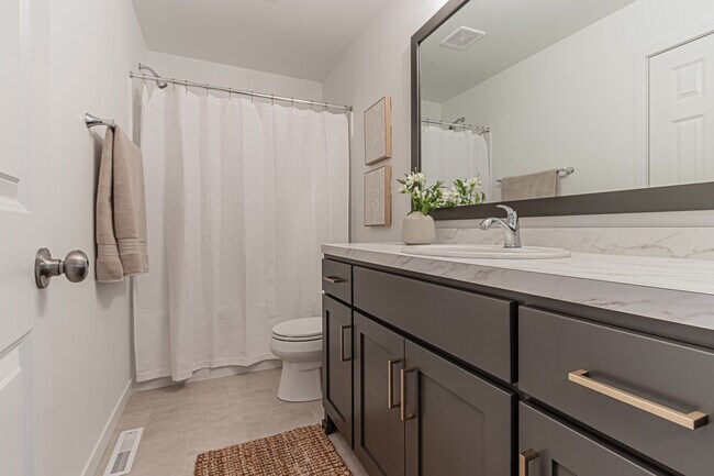 6746 27th St S, Fargo, ND-26.jpg