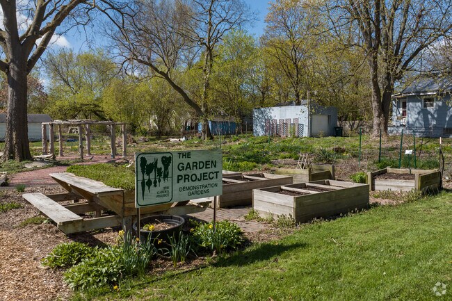 Foster Park’s community garden invites neighbors to grow fresh produce.