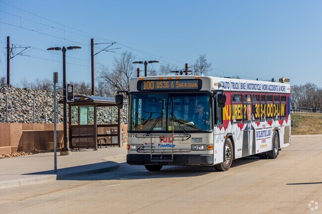 Residents living in the Arvada Plaza Area also commute around by bus.